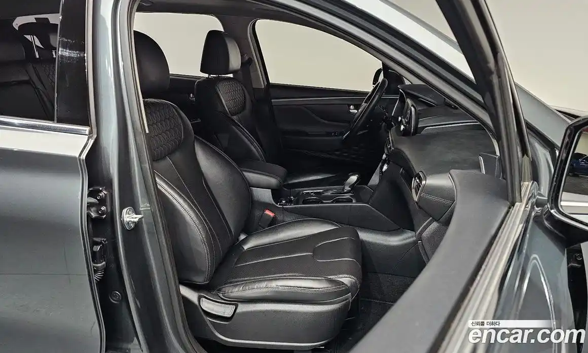 Hyundai Santa Fe 2020 2.0 Автомат в Москве № 116410, фото 15