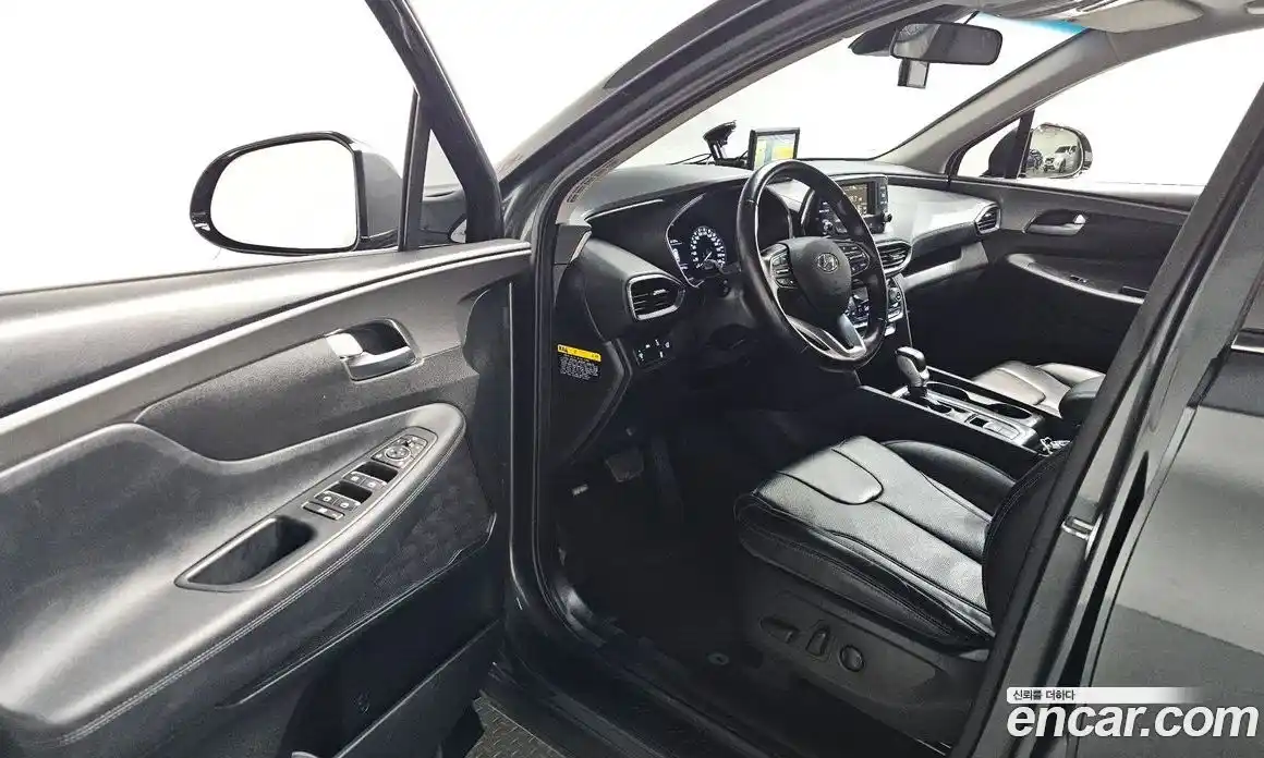 Hyundai Santa Fe 2020 2.0 Автомат в Москве № 116410, фото 18