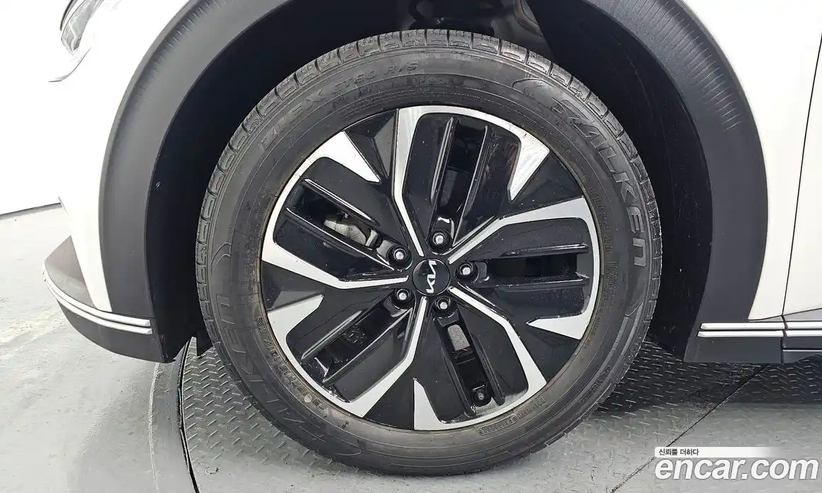 Kia EV6 2022 0.1 Автомат в Москве № 121648, фото 12