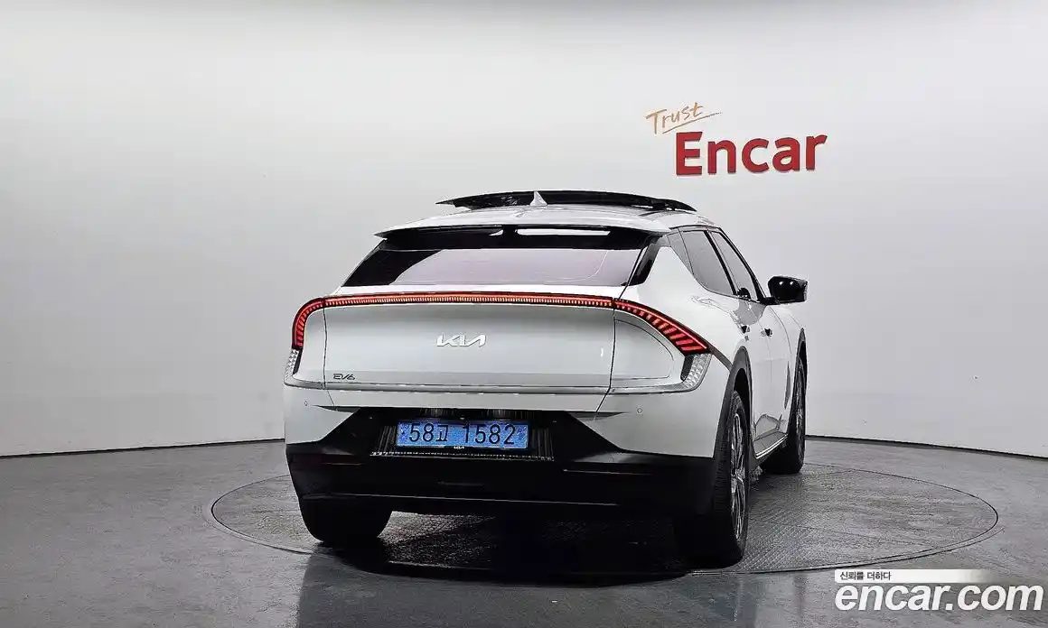 Kia EV6 2022 0.1 Автомат в Москве № 121648, фото 13