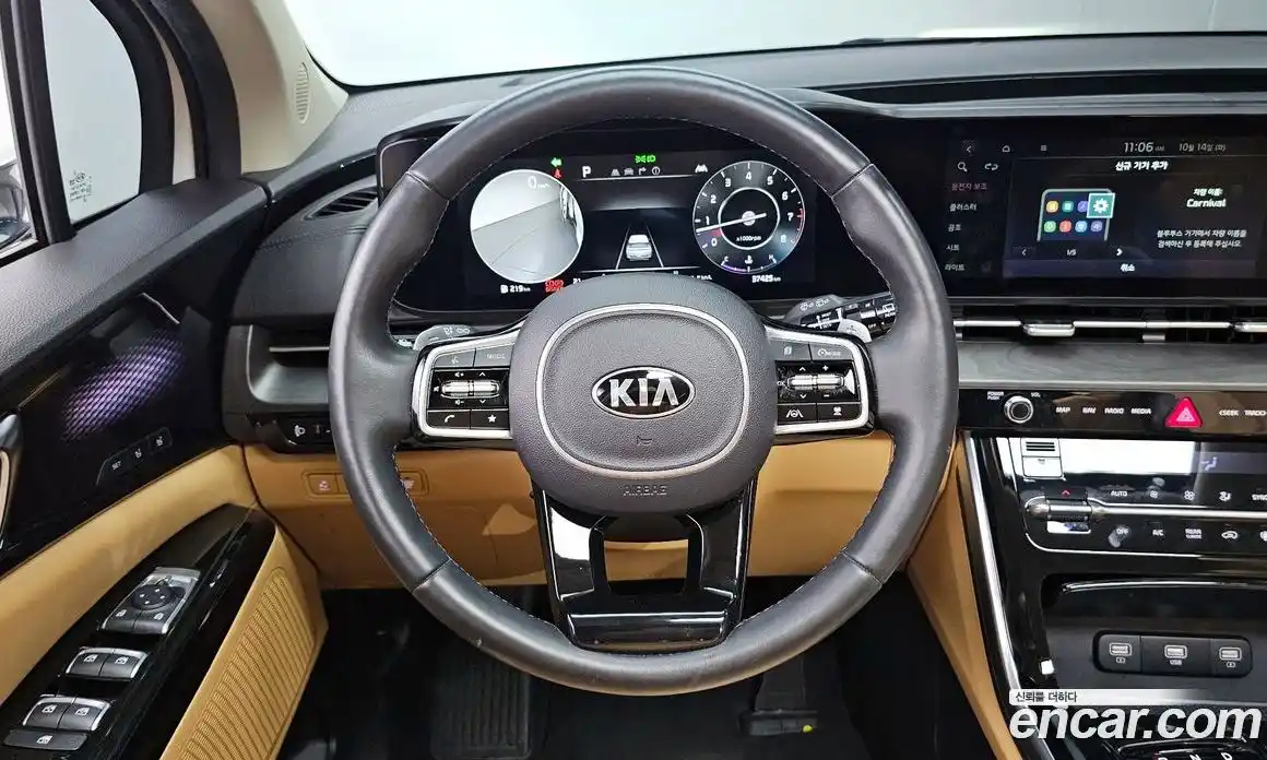 Kia Canival 2021 3.5 Автомат в Москве № 121997, фото 2