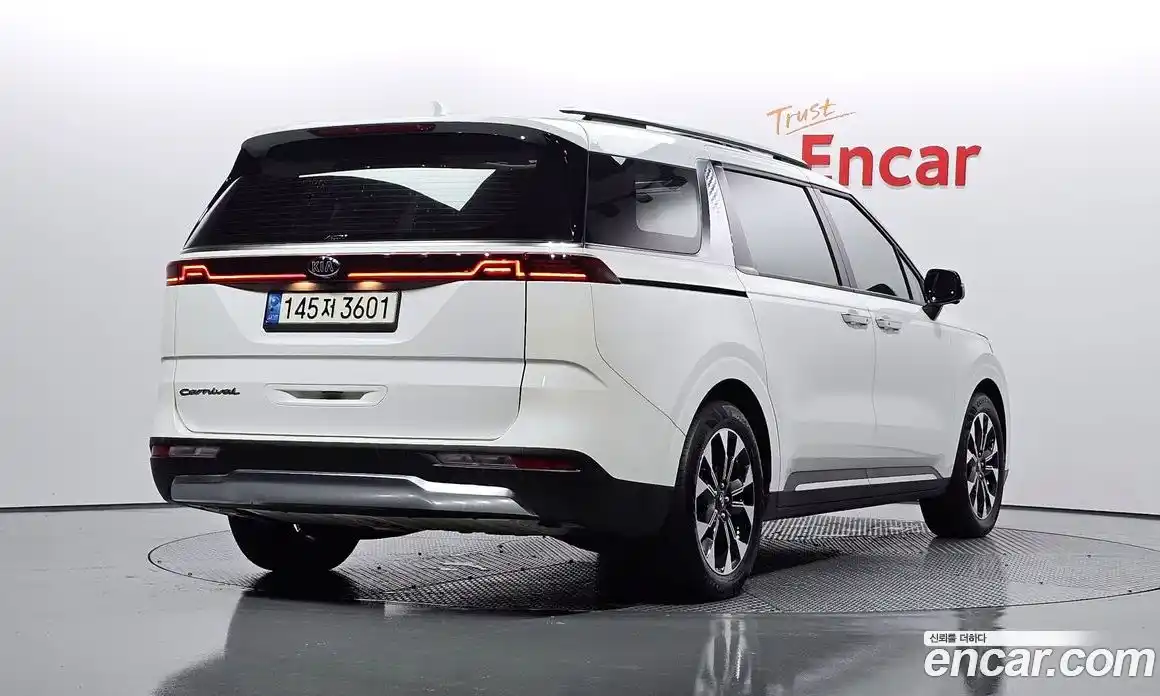 Kia Canival 2021 3.5 Автомат в Москве № 121997, фото 8