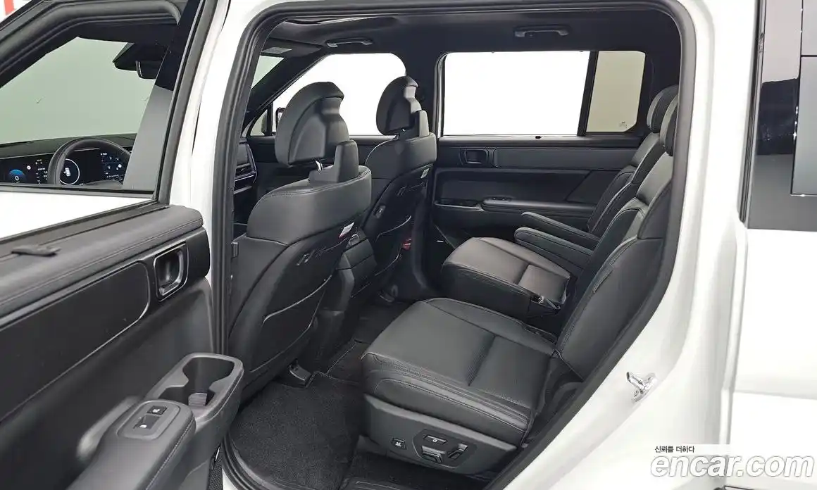 Hyundai Santa Fe 2024 2.5 Автомат в Москве № 129890, фото 8