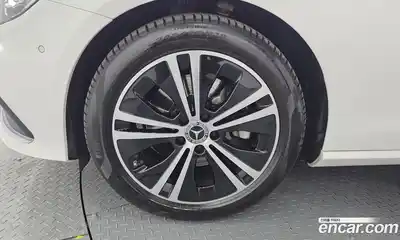 Mercedes-Benz E-Class 2022 2.0 Автомат в Москве № 138907, миниатюра 9