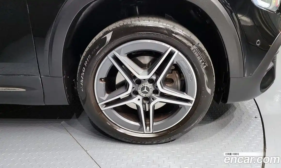 Mercedes-Benz GLB-Class 2021 2.0 Автомат в Москве № 143248, фото 3