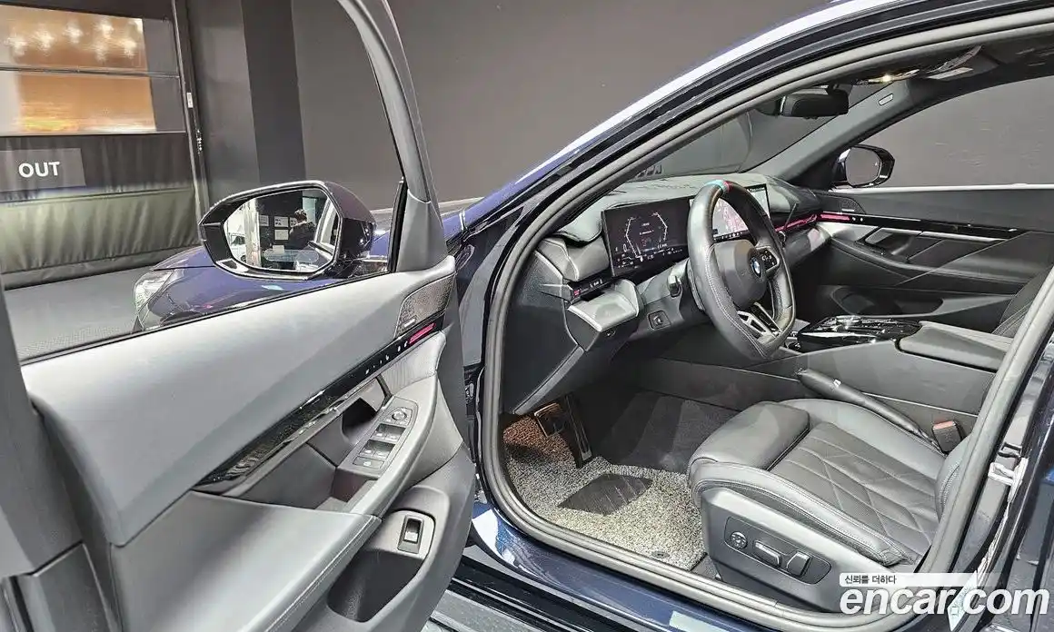 BMW 5-Series 2024 2.0 Автомат в Москве № 154970, фото 3