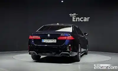 BMW 5-Series 2024 2.0 Автомат в Москве № 154970, миниатюра 4