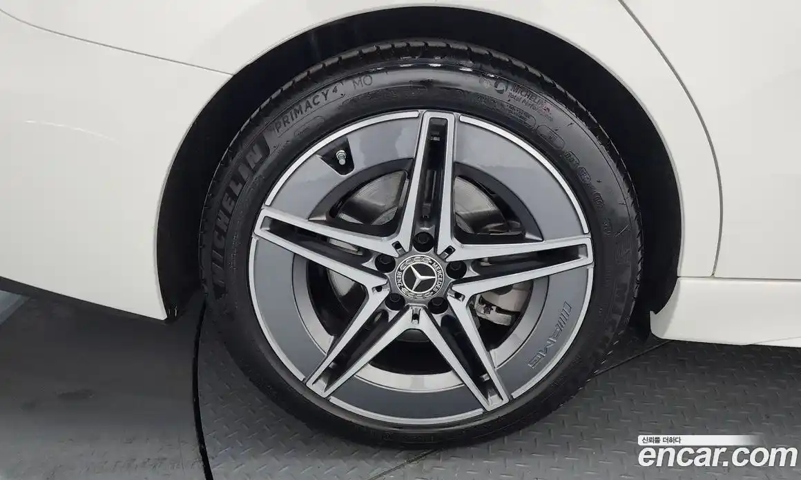 Mercedes-Benz C-Class 2025 2.0 Автомат в Москве № 159932, фото 15