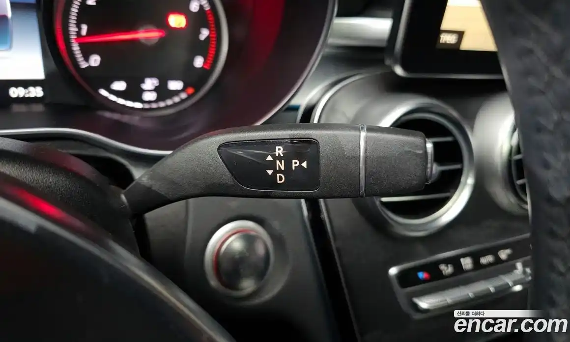 Mercedes-Benz C-Class 2017 2.0 Автомат в Москве № 160975, фото 1