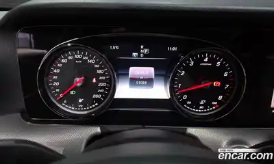 Mercedes-Benz E-Class 2018 2.0 Автомат в Москве № 161852, миниатюра 9