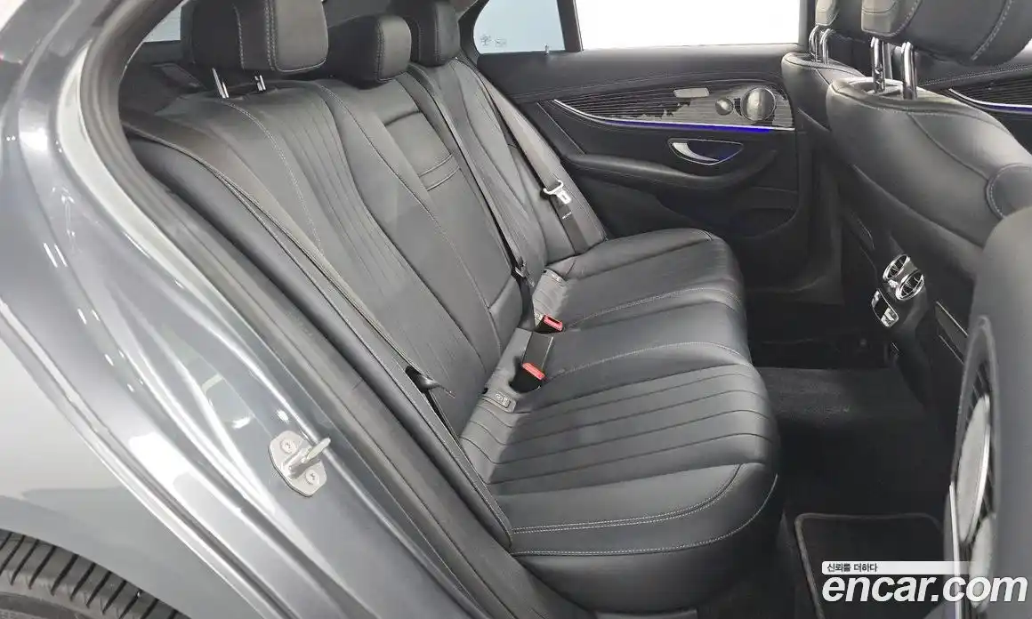 Mercedes-Benz E-Class 2017 3.0 Автомат в Москве № 162063, фото 13