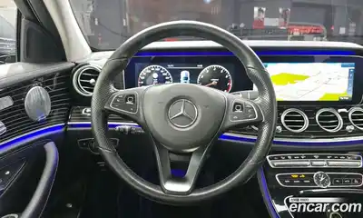 Mercedes-Benz E-Class 2017 3.0 Автомат в Москве № 162063, миниатюра 2