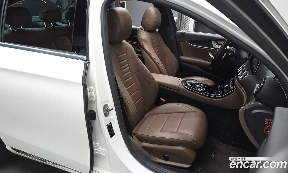 Mercedes-Benz E-Class 2018 2.0 Автомат в Москве № 162067, фото 15