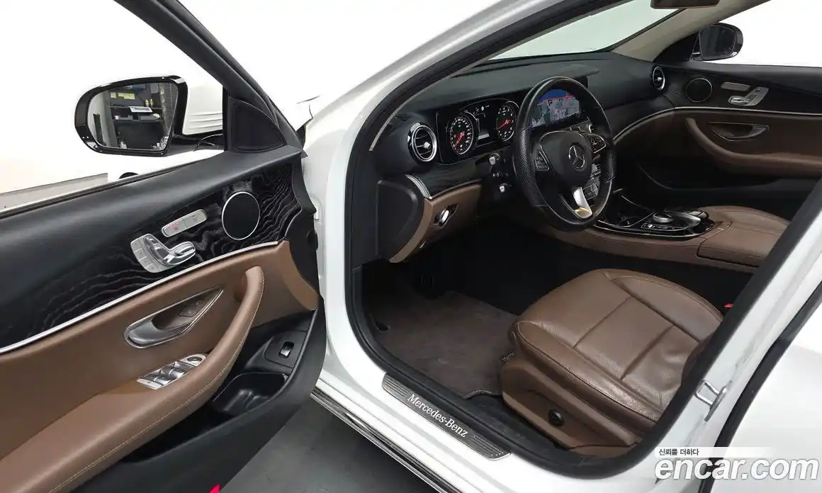 Mercedes-Benz E-Class 2018 2.0 Автомат в Москве № 162067, фото 7