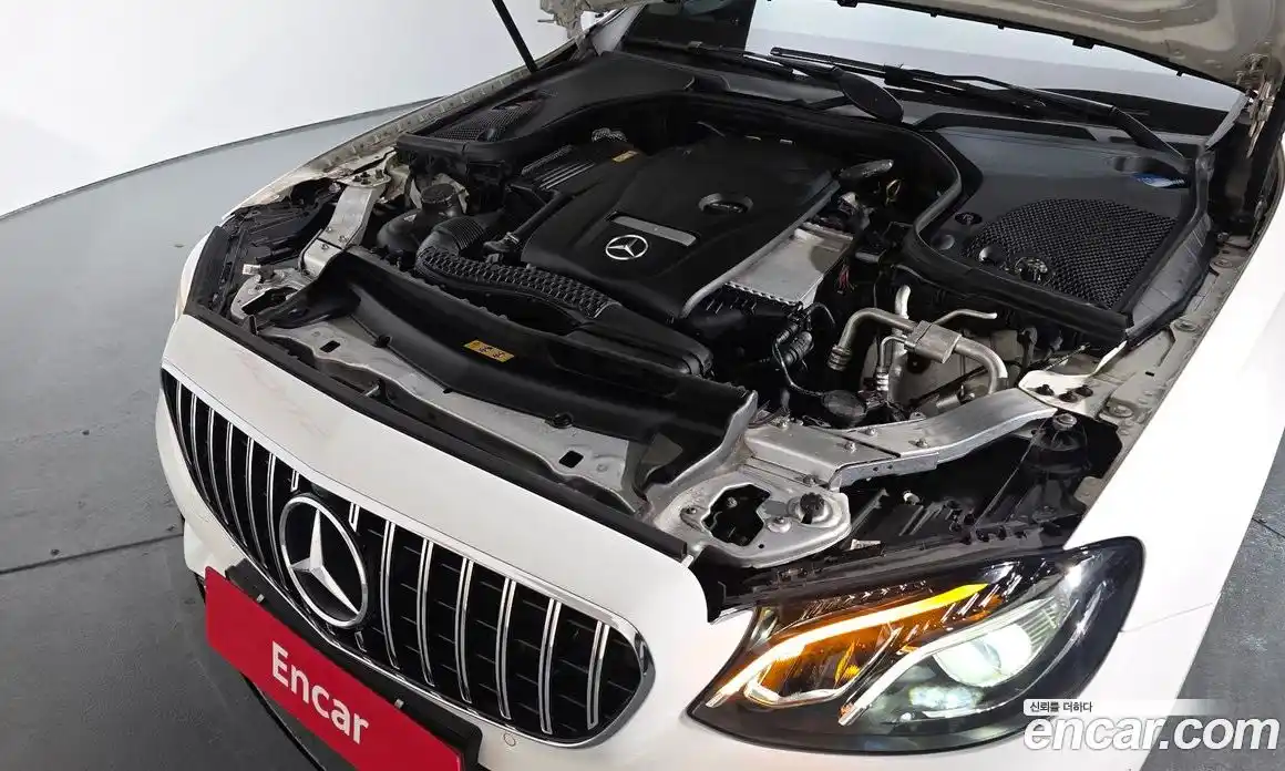 Mercedes-Benz E-Class 2018 2.0 Автомат в Москве № 162067, фото 9