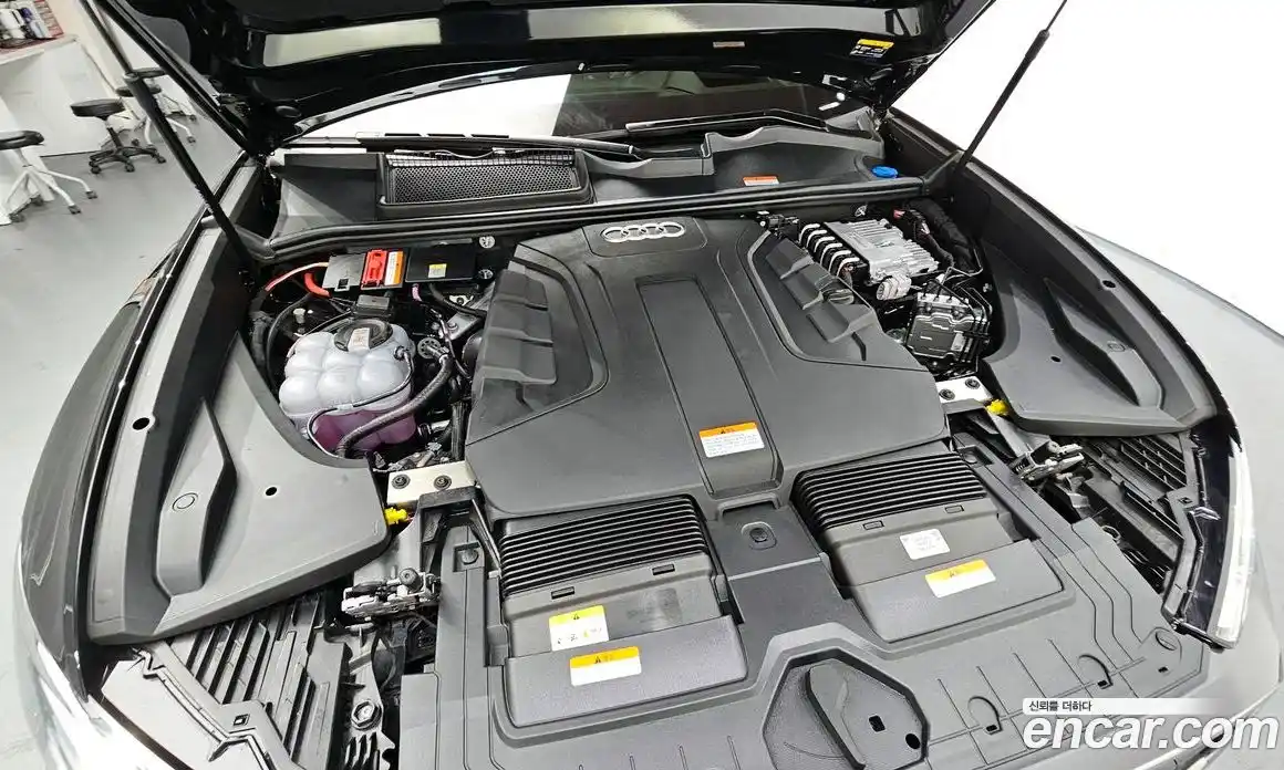 Audi Q8 2025 3.0 Автомат в Москве № 162311, фото 5