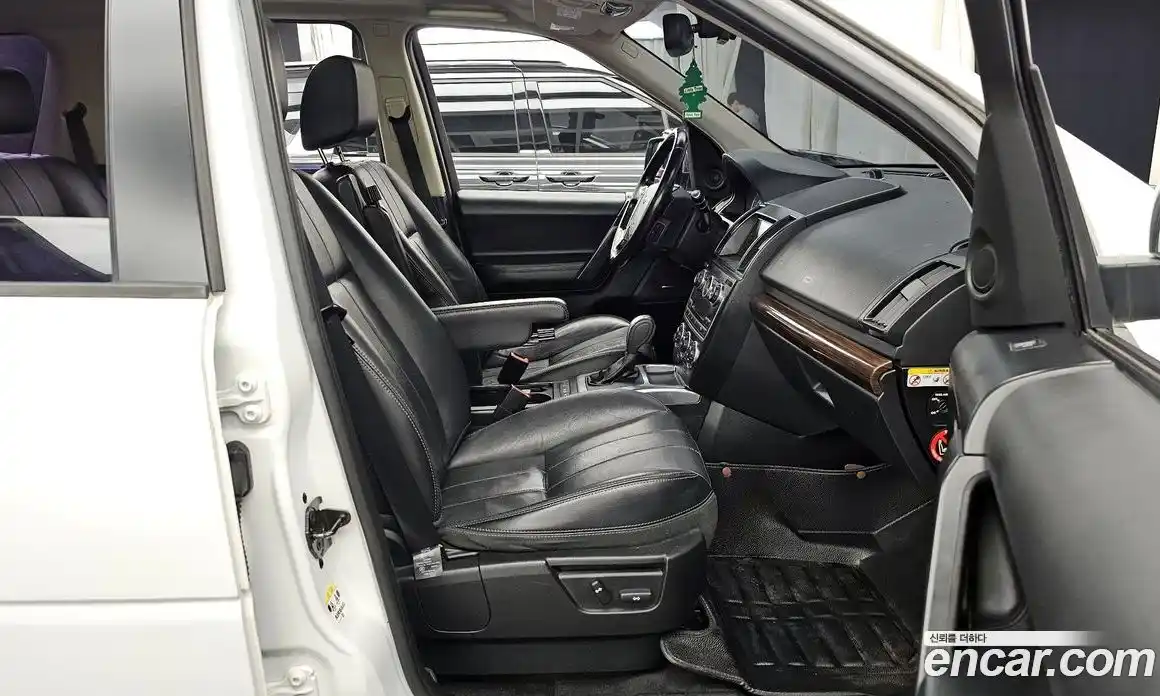 Land Rover Freelander 2013 2.2 Автомат в Москве № 166603, фото 3