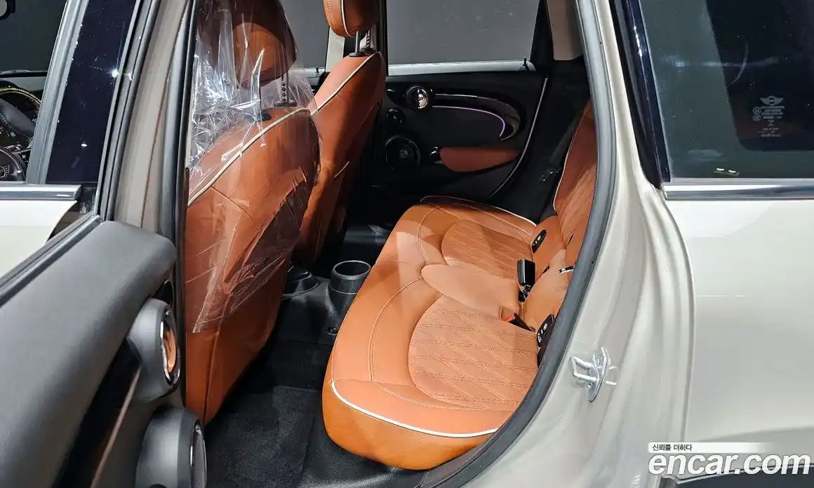 Mini Cooper 2024 2.0 Автомат в Москве № 167018, фото 17