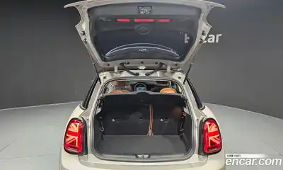 Mini Cooper 2024 2.0 Автомат в Москве № 167018, миниатюра 2