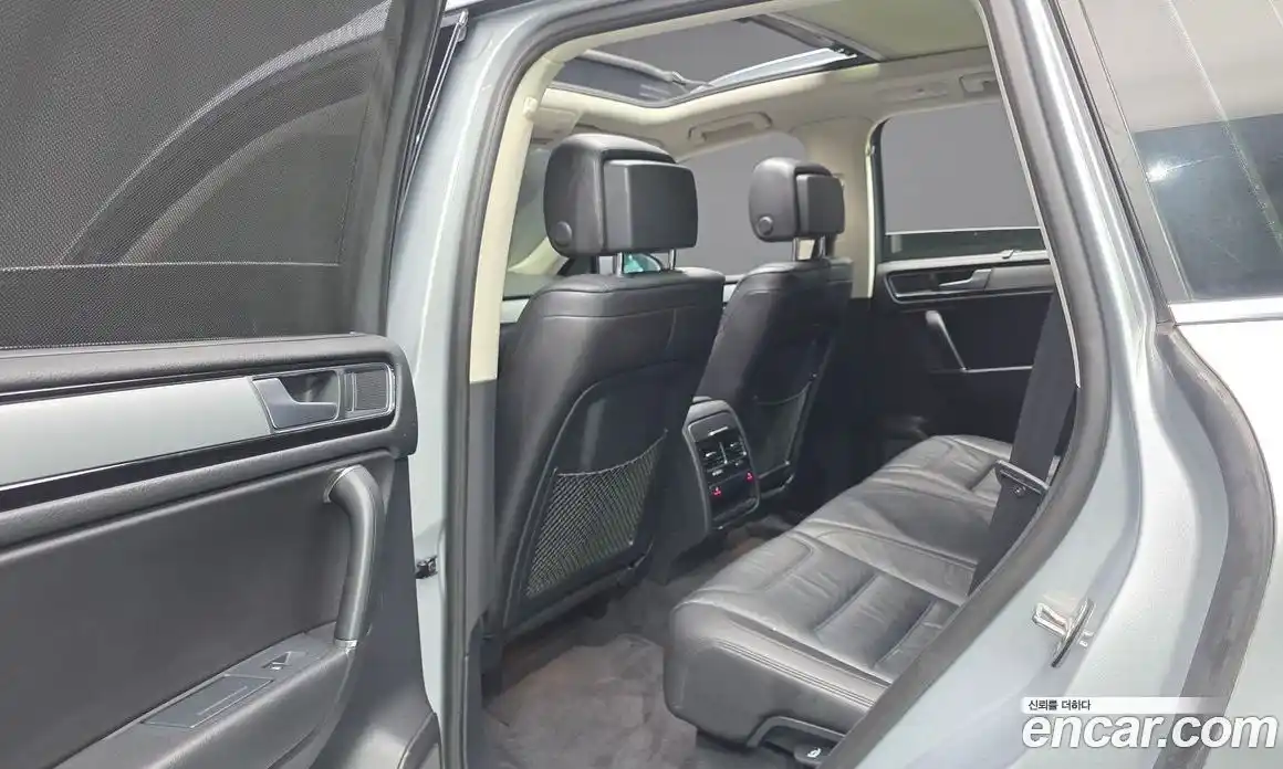 Volkswagen Touareg 2016 3.0 Автомат в Москве № 169118, фото 17