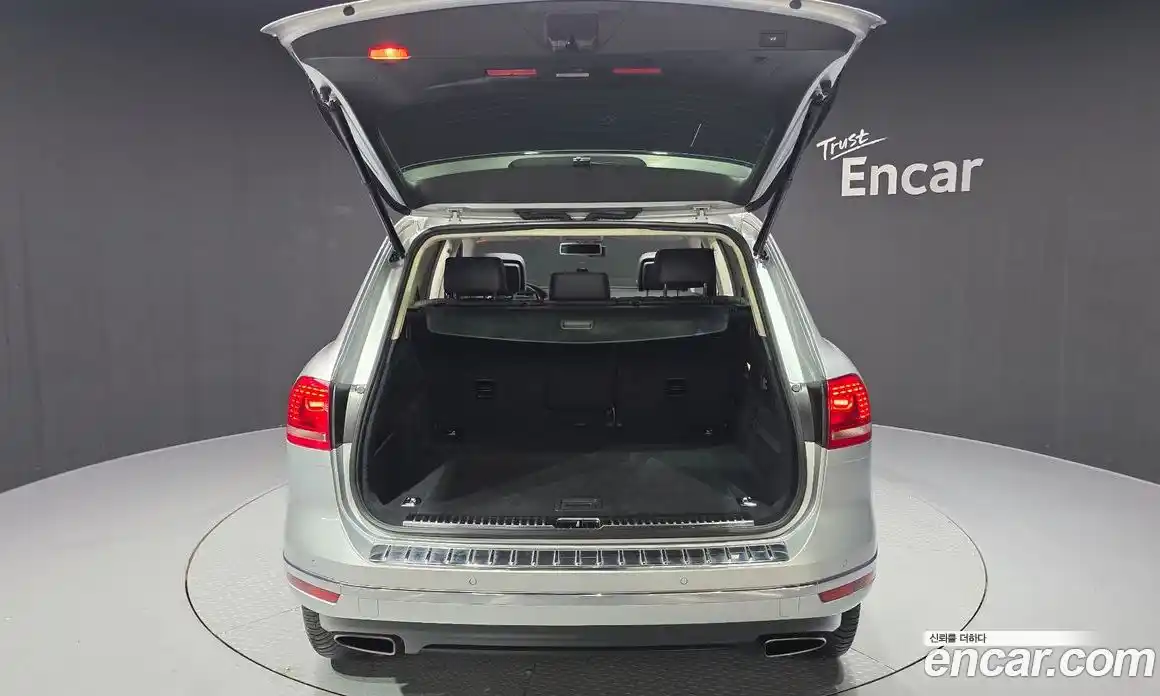 Volkswagen Touareg 2016 3.0 Автомат в Москве № 169118, фото 8