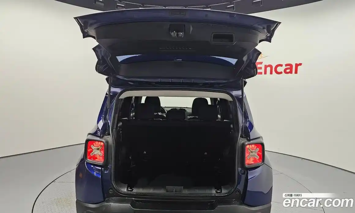 Jeep Renegade 2017 2.4 Автомат в Москве № 169860, фото 8