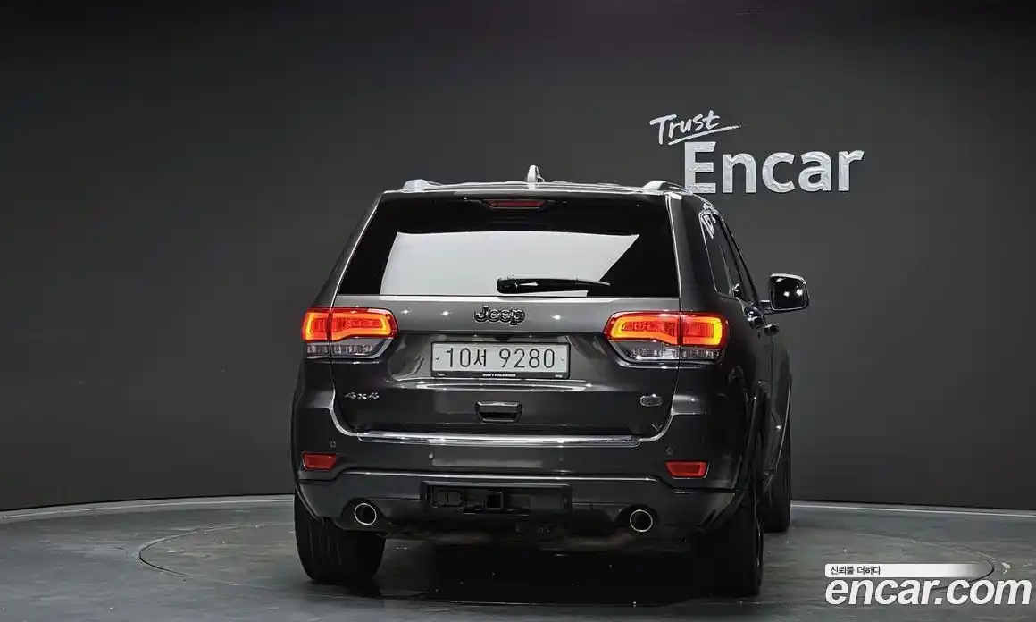 Jeep Cherokee 2019 3.6 Автомат в Москве № 169918, фото 13