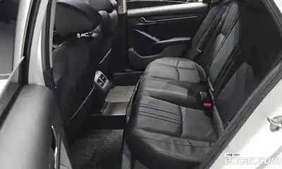 Honda Accord 2018 1.5 Автомат в Москве № 170412, миниатюра 3