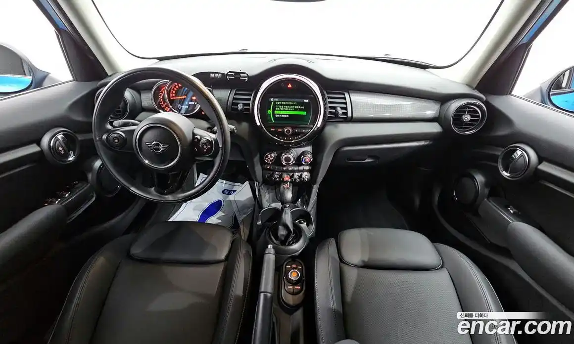 Mini Cooper 2019 1.5 Автомат в Москве № 180204, фото 12