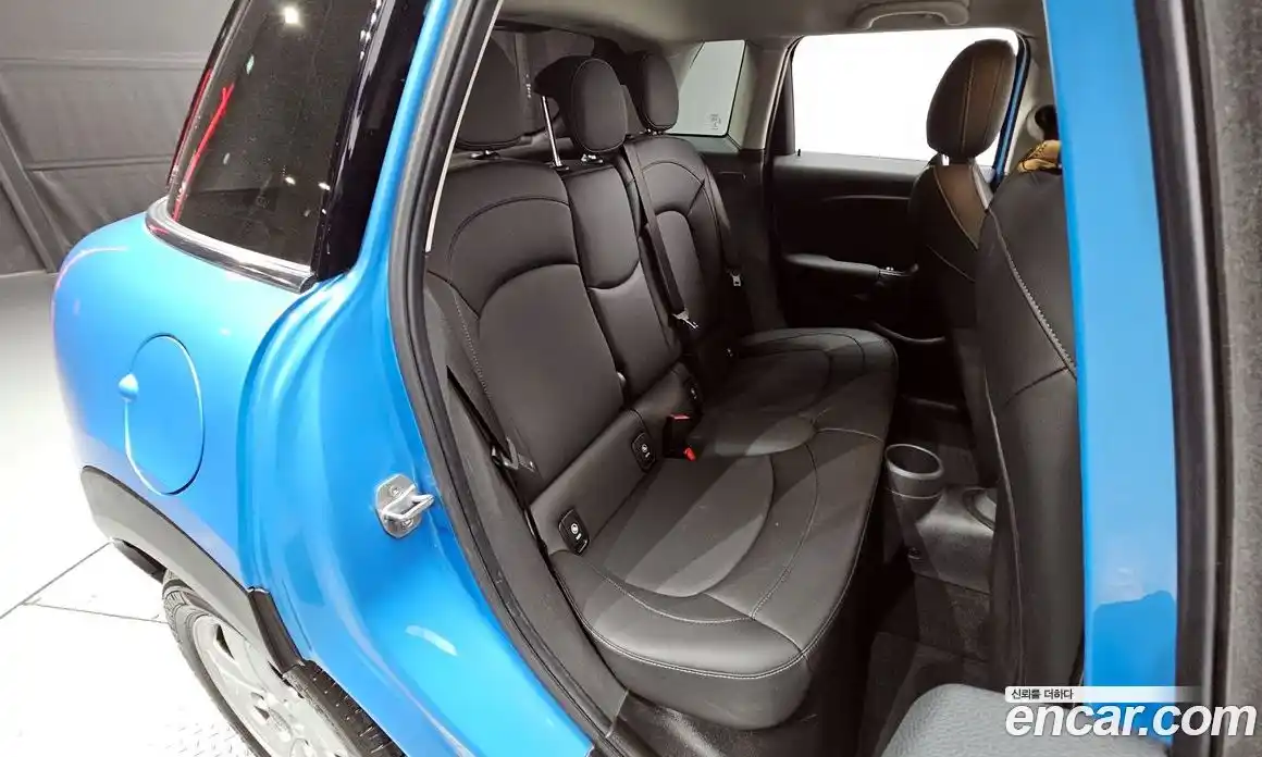 Mini Cooper 2019 1.5 Автомат в Москве № 180204, фото 14