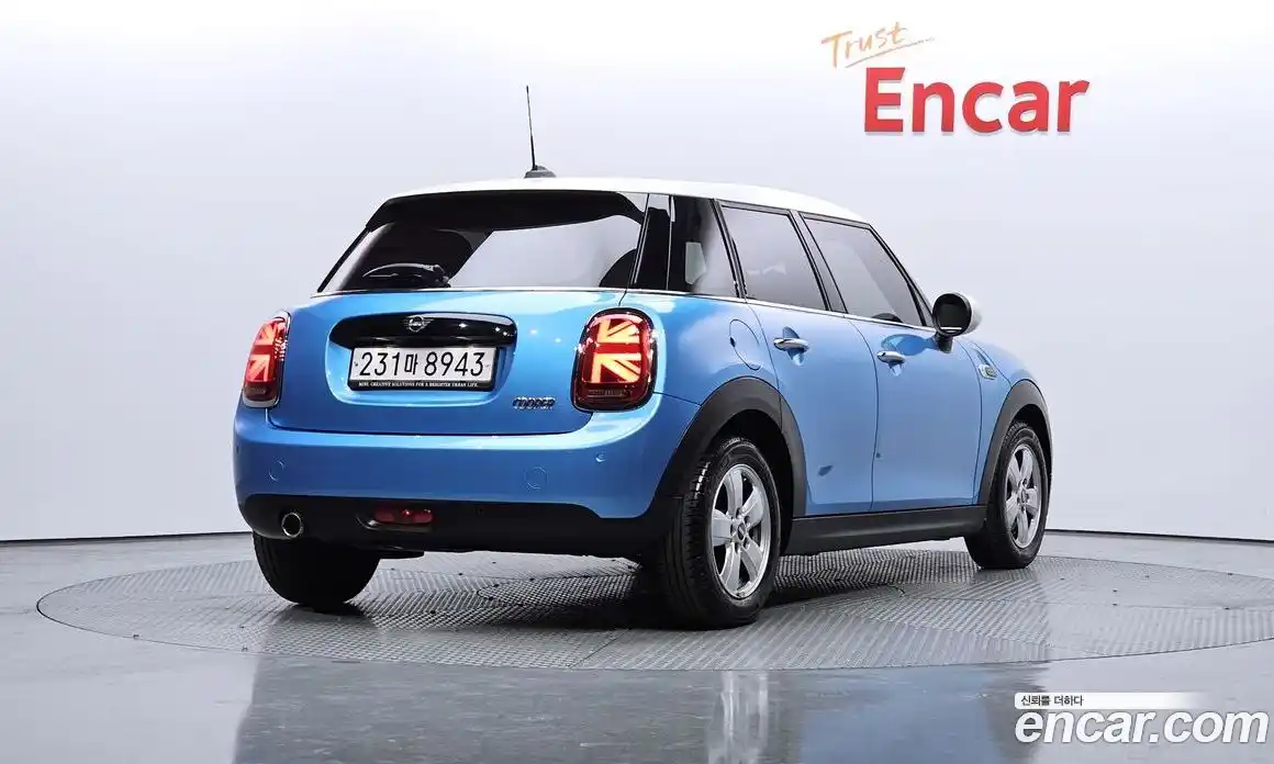 Mini Cooper 2019 1.5 Автомат в Москве № 180204, фото 16