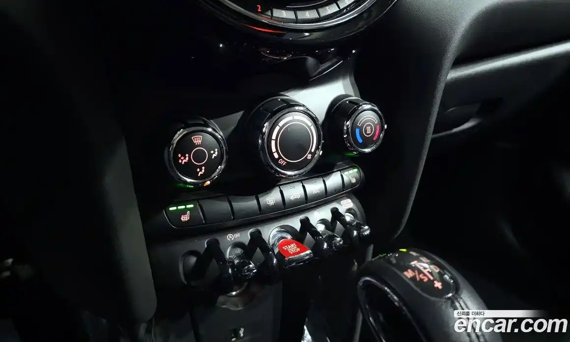 Mini Cooper 2019 1.5 Автомат в Москве № 180204, фото 10