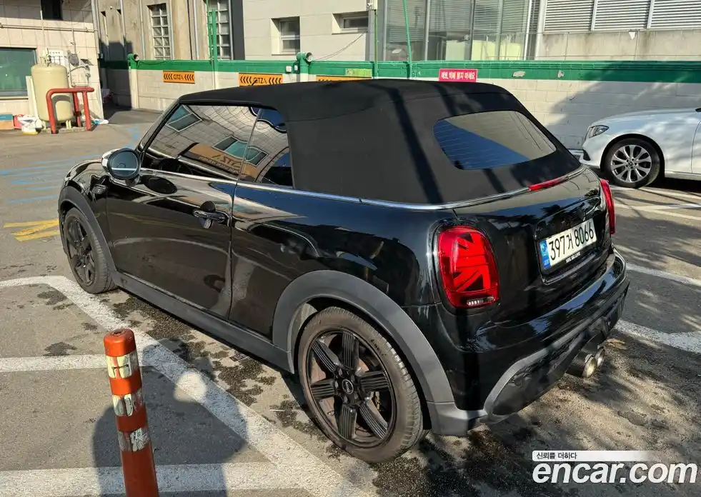 Mini Cooper Convertible 2022 2.0 Автомат в Москве № 182253, фото 14