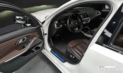 BMW 3-Series 2021 3.0 Автомат в Москве № 189336, миниатюра 2