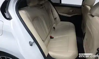 BMW 3-Series 2022 2.0 Автомат в Москве № 192128, миниатюра 9