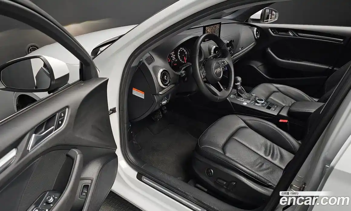 Audi A3 2020 2.0 Автомат в Москве № 193466, фото 12