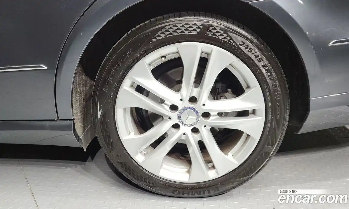 Mercedes-Benz E-Class 2013 2.1 Автомат в Москве № 194868, фото 18