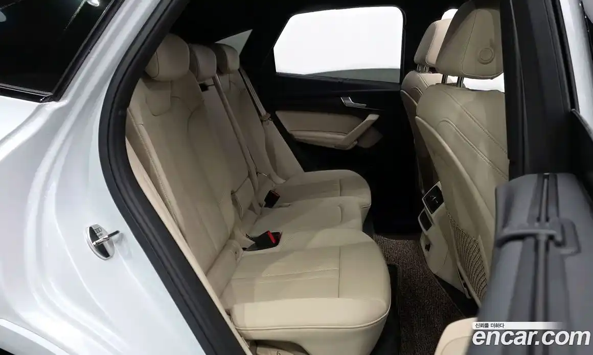 Audi Q5 2023 2.0 Автомат в Москве № 195980, фото 14