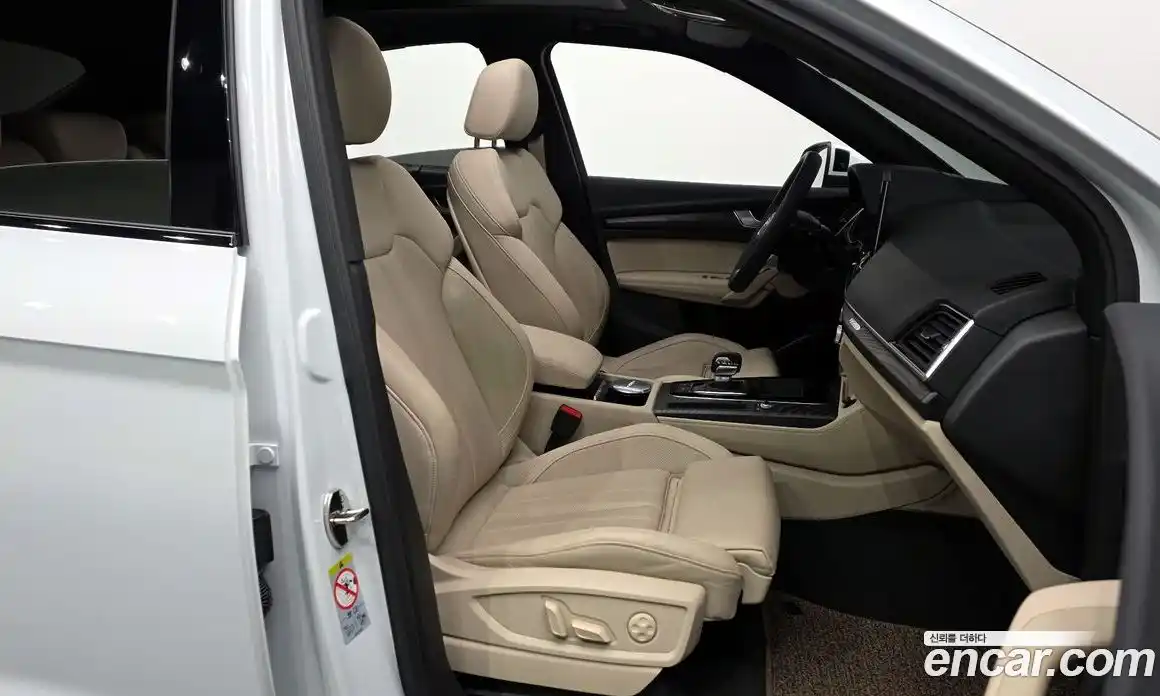 Audi Q5 2023 2.0 Автомат в Москве № 195980, фото 18