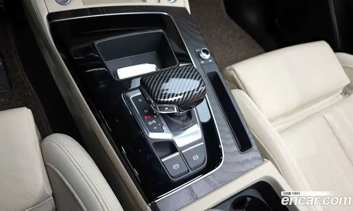 Audi Q5 2023 2.0 Автомат в Москве № 195980, фото 10