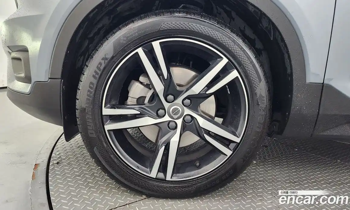 Volvo XC40 2021 2.0 Автомат в Москве № 197021, фото 13