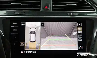 Volkswagen Tiguan 2023 2.0 Автомат в Москве № 199030, миниатюра 2