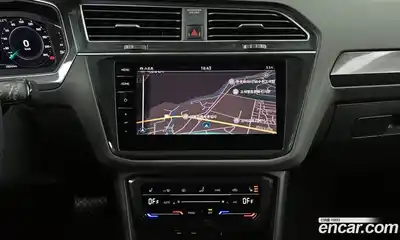 Volkswagen Tiguan 2023 2.0 Автомат в Москве № 199030, миниатюра 6