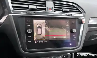 Volkswagen Tiguan 2020 2.0 Автомат в Москве № 199243, миниатюра 12