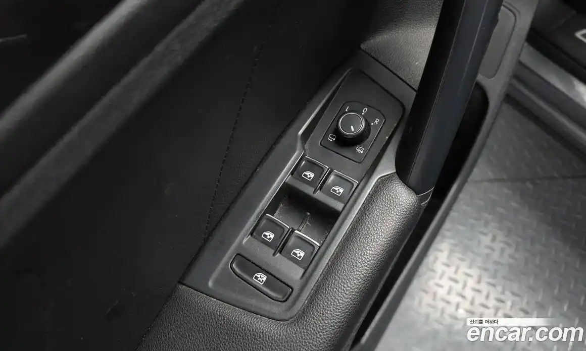 Volkswagen Tiguan 2020 2.0 Автомат в Москве № 199243, фото 14