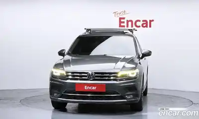 Volkswagen Tiguan 2020 2.0 Автомат в Москве № 199243, миниатюра 2