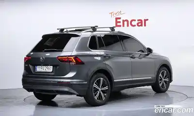 Volkswagen Tiguan 2020 2.0 Автомат в Москве № 199243, миниатюра 5
