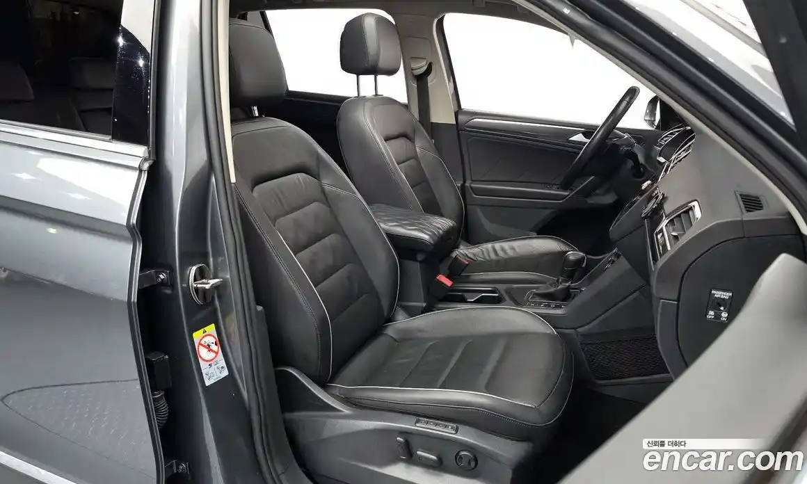 Volkswagen Tiguan 2020 2.0 Автомат в Москве № 199243, фото 7