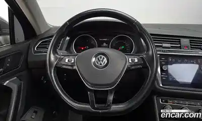 Volkswagen Tiguan 2020 2.0 Автомат в Москве № 199243, миниатюра 9