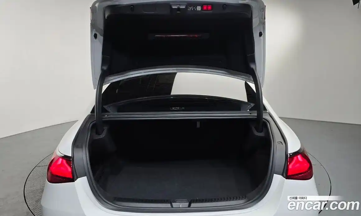 Mercedes-Benz E-Class 2024 2.0 Автомат в Москве № 206167, фото 12